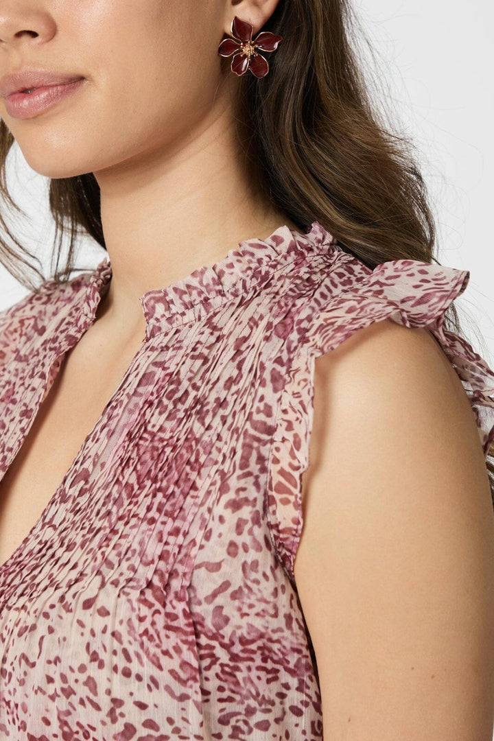 Izar Blur Graphic Top