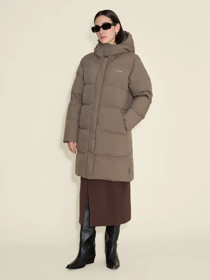 Loen Down Jacket