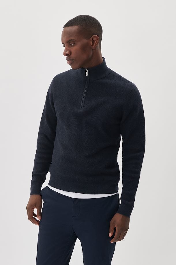 Malagoon half-zip