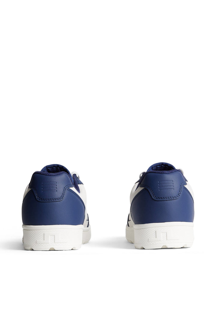 Ace Low-Top Golf Sneaker