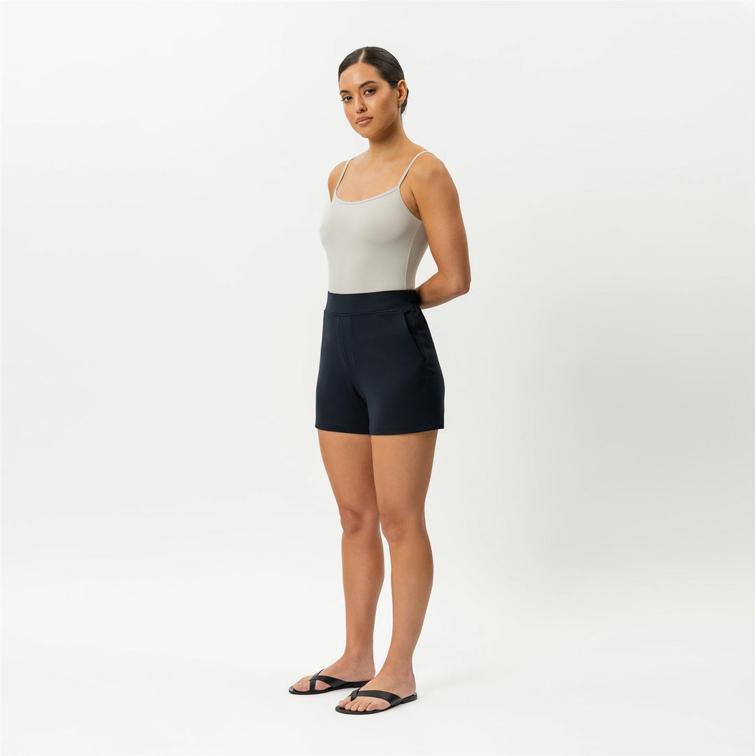 Light ponte shorts
