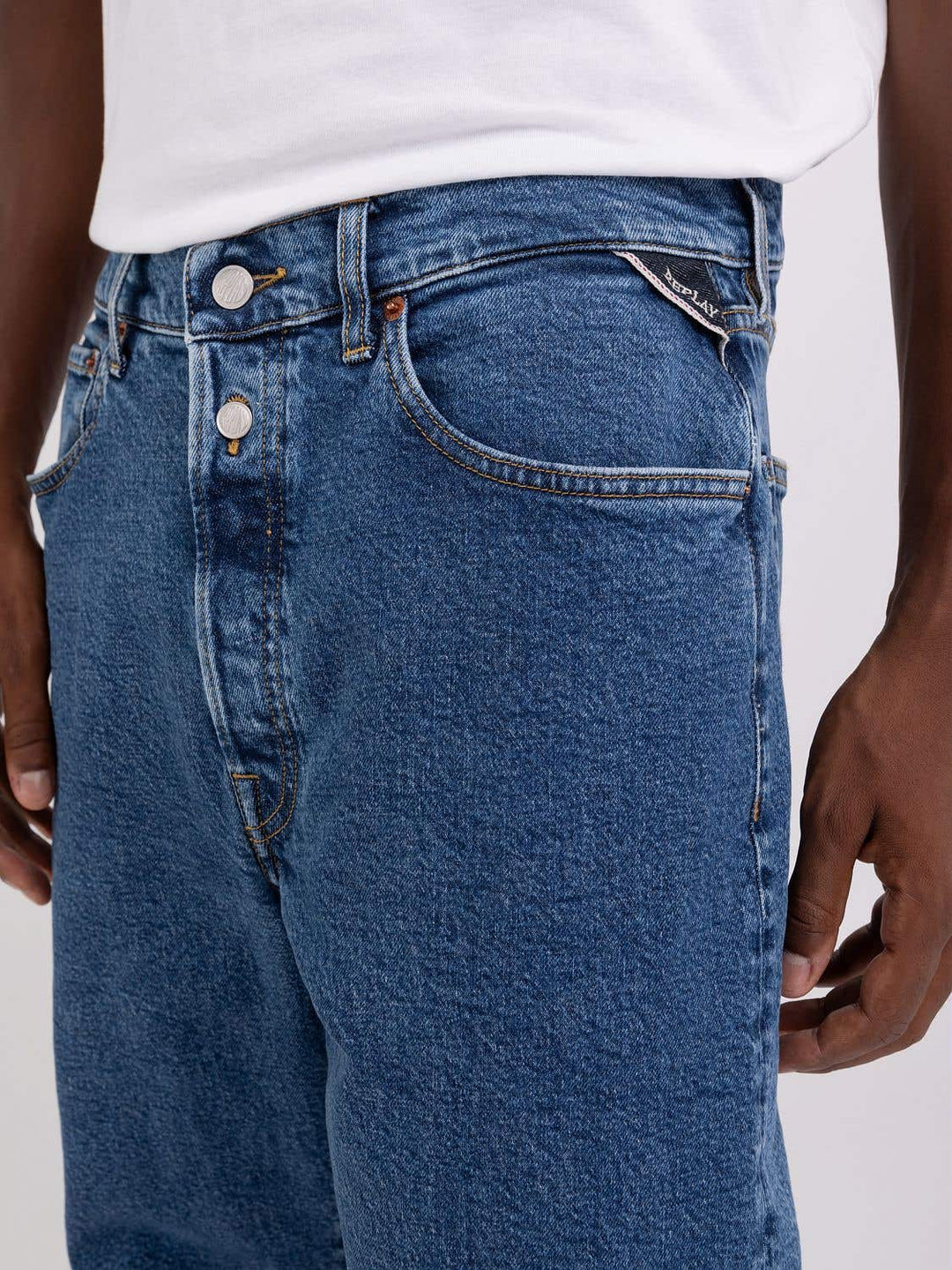 M9Z1 Straight Fit Jeans