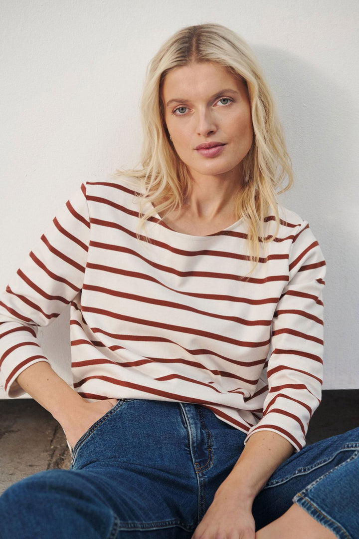Nelapw T-shirt