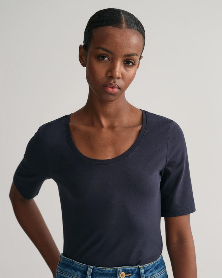 Slim Scop Neck T-shirt