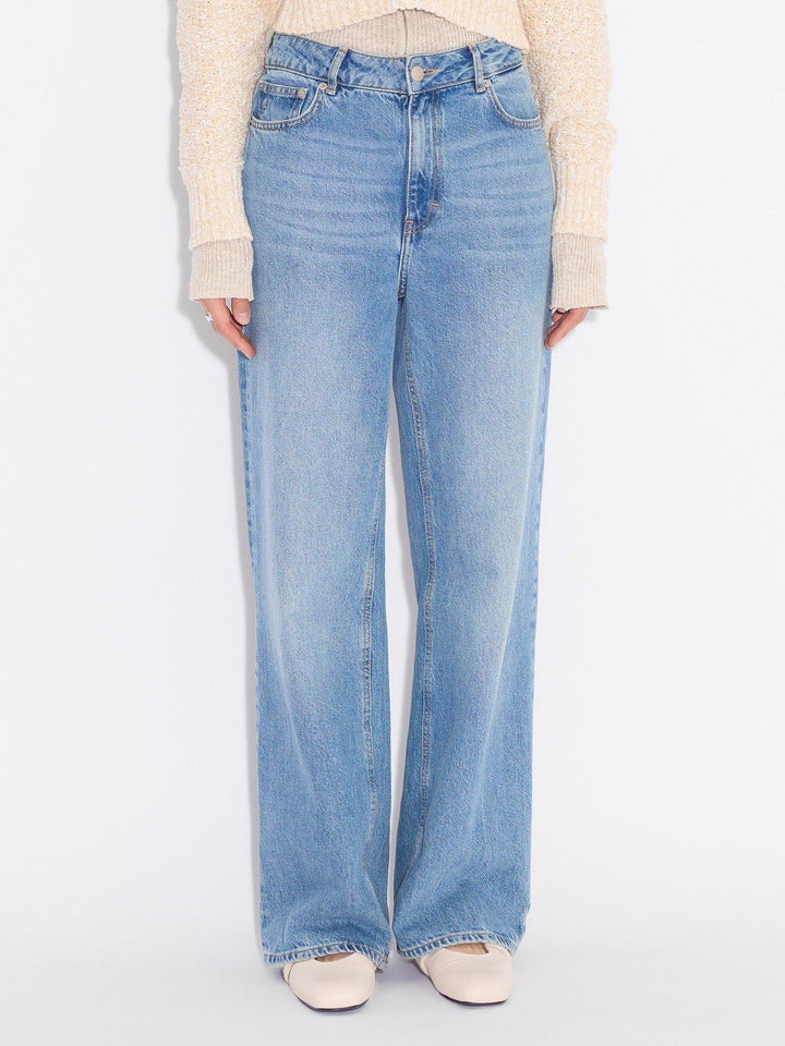 W Wide Jeans