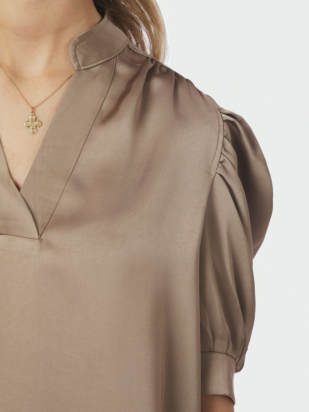 Roella Heavy Sateen Blouse
