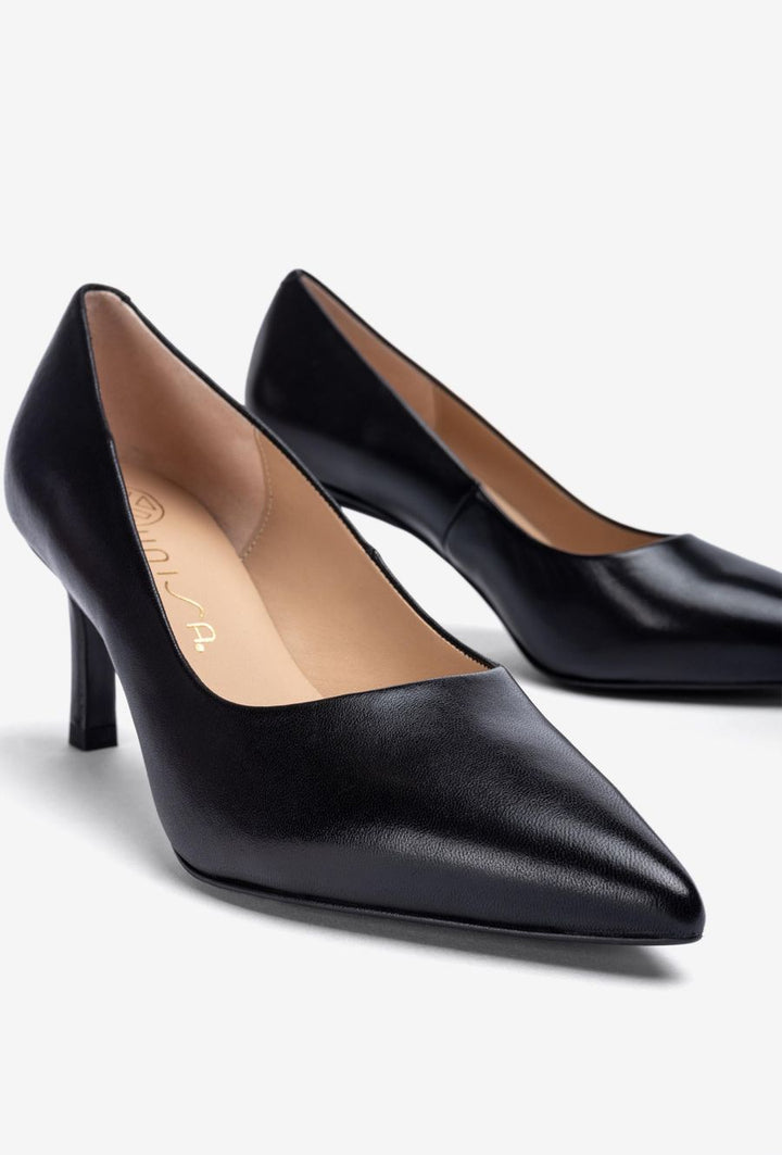 LAVEGA Leather Pumps