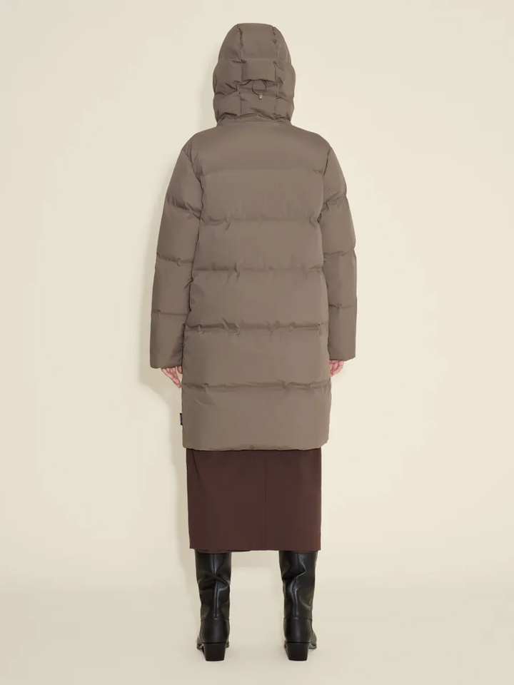 Loen Down Jacket