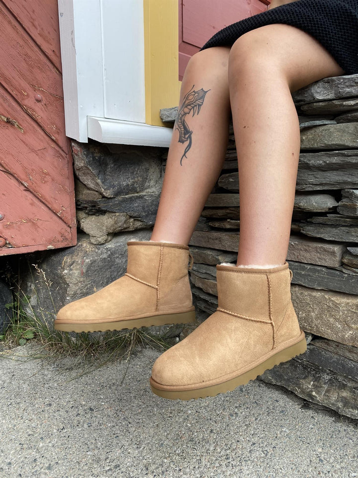 Ugg Classic Mini II