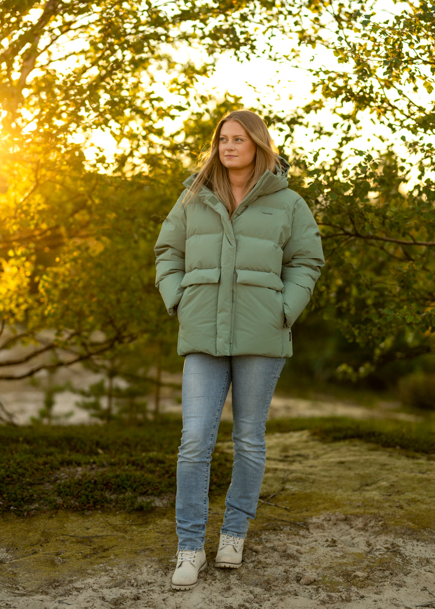 Besseggen Down Jacket