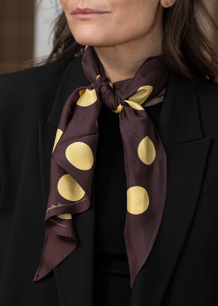 Maxi Polka Triangle Sia Scarf