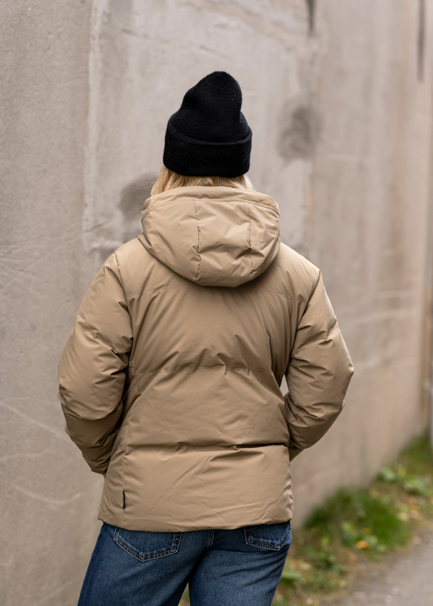 Besseggen Light Short Jacket