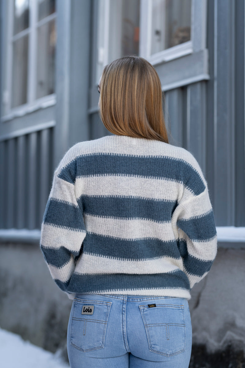 Stella oversized knitted jumper