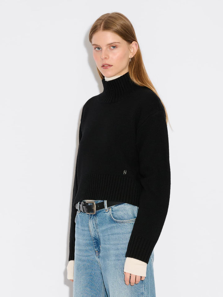 Wool Cropped Turtleneck