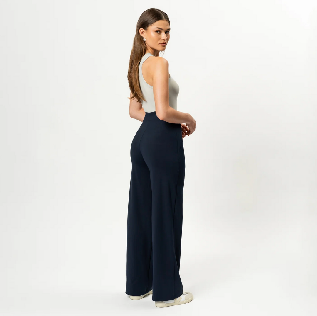 Asana Relaxed Straight Pant