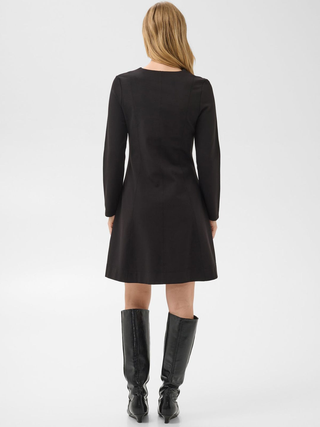 Djakapw Dress