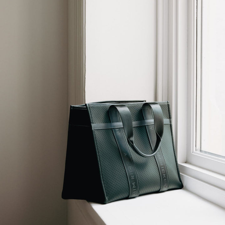 Cali Tote- Neoprene