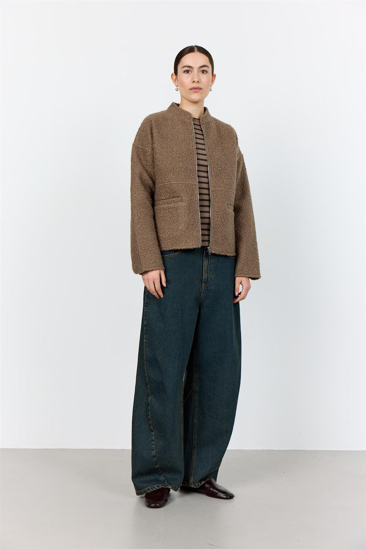 Lr-Nissa 2