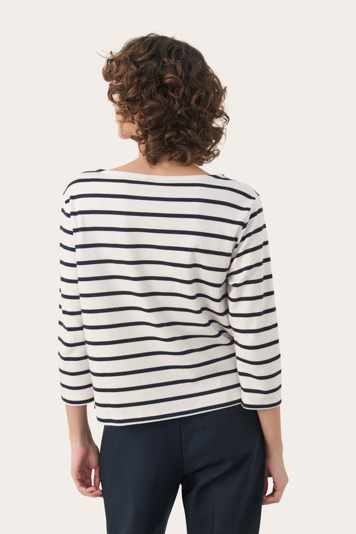 Nelapw T-shirt