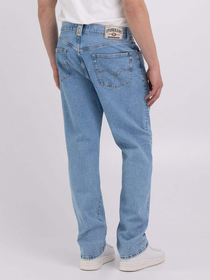 M9Z1 Straight Fit Jeans