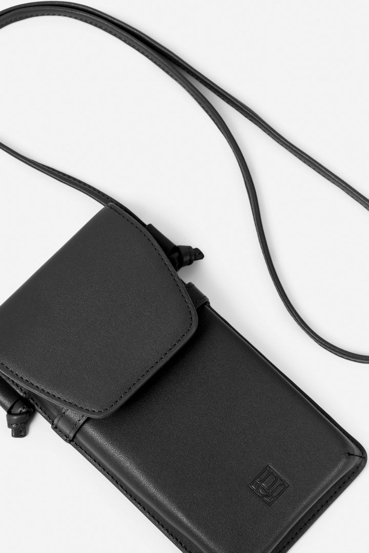 Mobile pouch