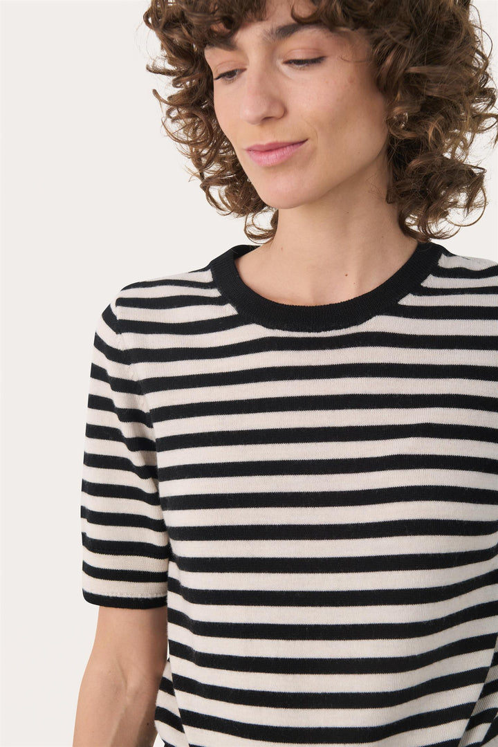 Natanyapw Pullover