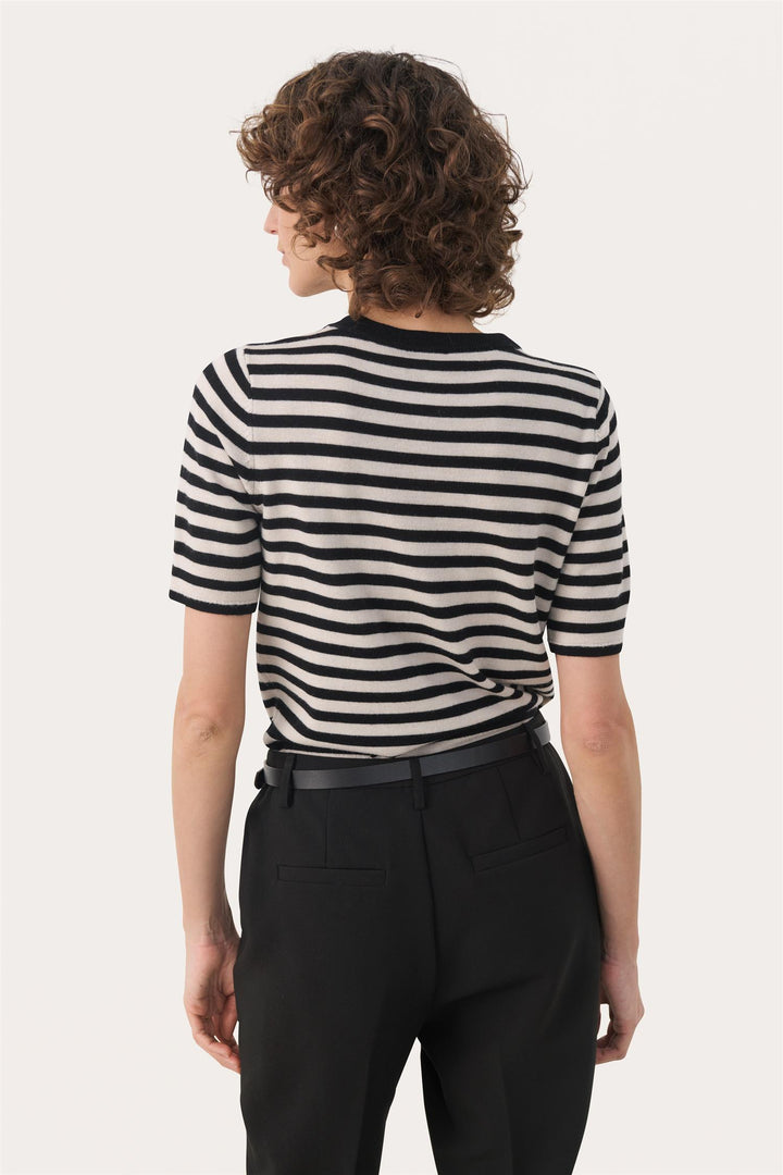 Natanyapw Pullover