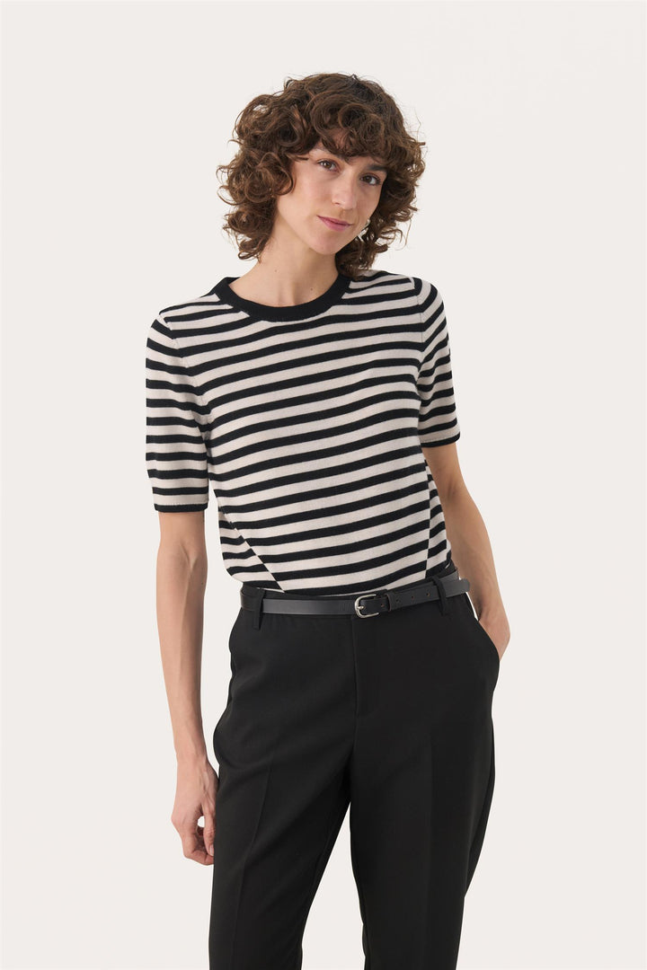 Natanyapw Pullover